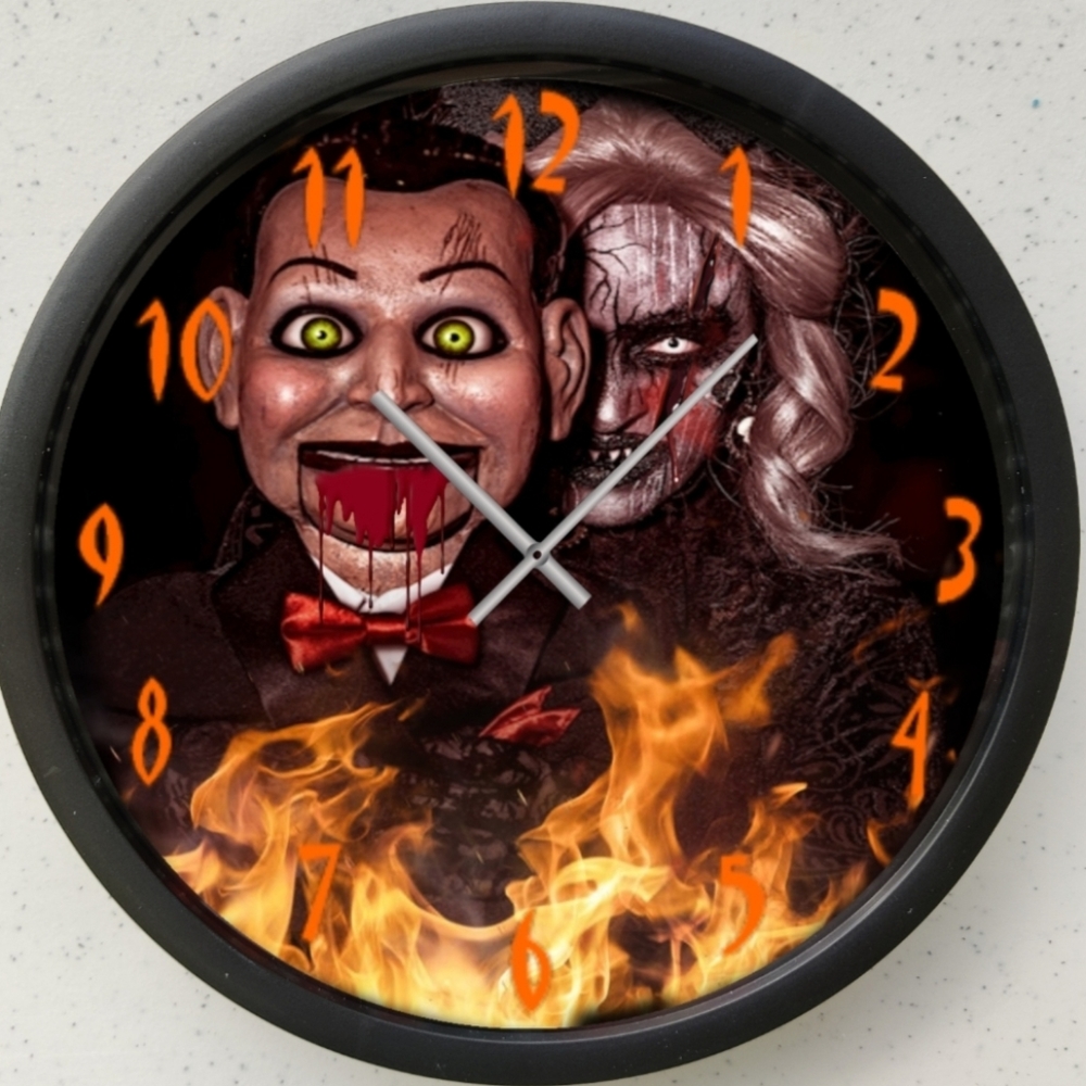 Halloween Clock - Picture 3 of 3